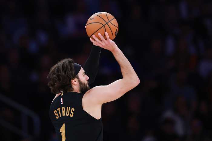 阿特金森分析骑士季后赛，莫布里和哈登正在形成内外默契